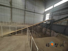 大傾角皮帶輸送機(jī)客戶使用現(xiàn)場(chǎng)